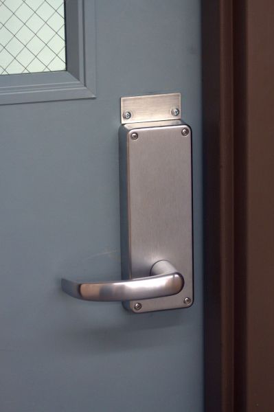 Commercial Door Handles Repair Service